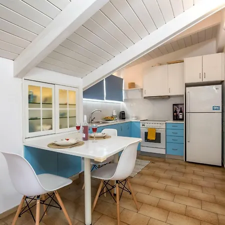 Nikos Attic With Large Terrace Apartment Argostoli (Kefalonia)