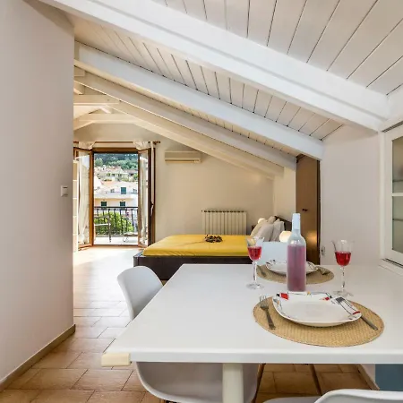 Nikos Attic With Large Terrace Apartment Argostoli (Kefalonia)